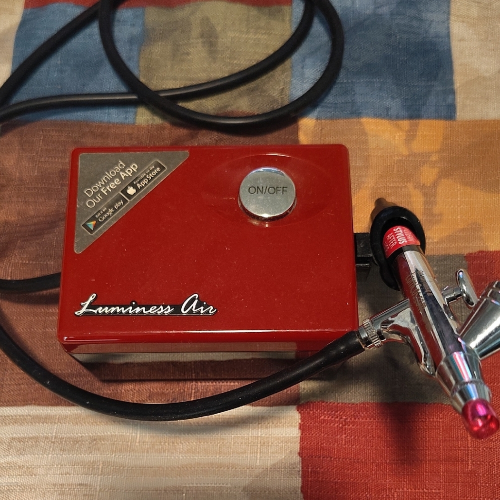 Luminess Airbrush Makeup System - Red